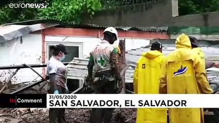 Η τροπική καταιγίδα Αμάντα σφυροκοπεί το Ελ Σαλβαδόρ