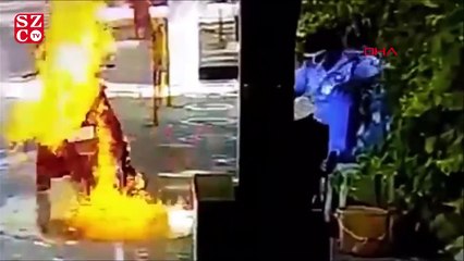 Hindistan'da motosikletli sürücü dezenfekte edilirken alev aldı