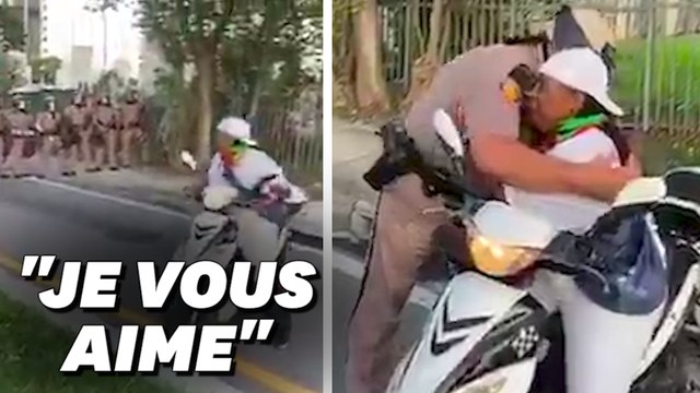 Manifestation pour George Floyd: En Floride, cette mère appelle les policiers à la non-violence