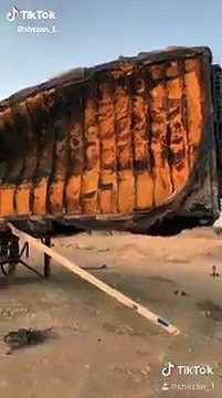 Saudi arab my pura truck jal gya lykin muhammad salallaho alyhivwasslam ka nam nahi mita nahi jala