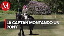 La Reina Isabel II reaparece montando a caballo
