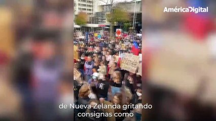 Télécharger la video: Países como Alemania, Nueva Zelanda e Italia se unen a las manifestaciones contra el racismo en EE.UU.