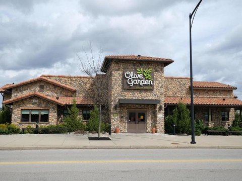 Olive Garden Now Has Its Own Line of Wine Because Dreams Come True