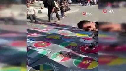 Program sunucusu By Kuş, Almanya'da yere Türk bayrağı çizilmesine tepki gösterdi: Bedelini ağır ödettiririm