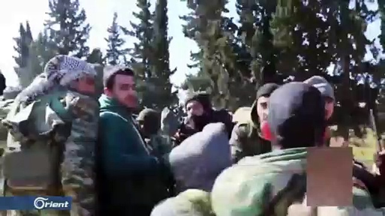 الجيش التركي يرسل مدافع أمريكية لإدلب وينشر منظومة هوك للدفاع الجوي..و"الجيش العربي الأفغاني" يدفع بتعزيزات