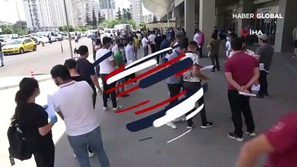 Asker gidecek gençler hastaneye koştu! Kuyruk uzadıkça uzadı