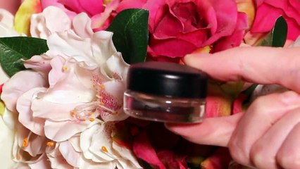 Brown Cut Crease & Gold Eyeliner - Lavish