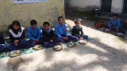 Mid day meal it Government primary school in india