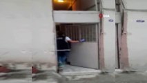 İzmir'de sahte içki imalathanesine baskın: 2 gözaltı