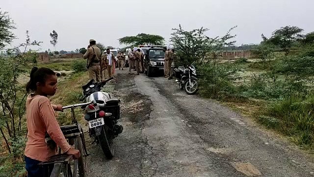 दो पक्षों में खूनी संघर्ष, उपद्रवियों ने 3 बाइक किया आग के हवाले