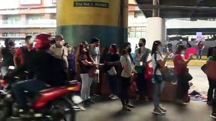Long queues for buses in the Philippines as coronavirus restrictions are eased