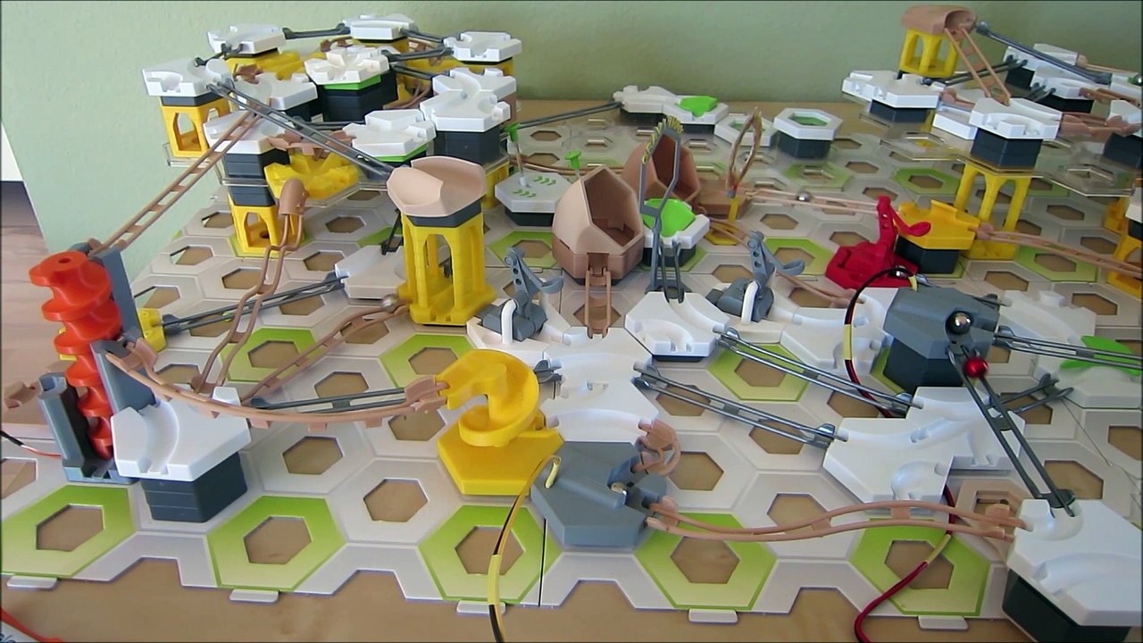 Gravitrax Solenoid Kanonen in einer Bahn