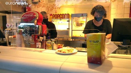 Les cinémas en plein air rouvrent en Grèce