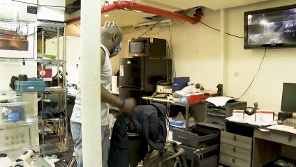 Les responsables d'une boutique à New York découvrent les pillages