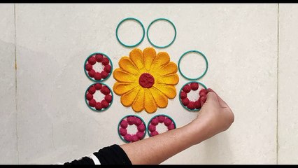 Super Easy and  Beautiful Rangoli design जो आप भी बना लेंगे | Easy Flower Kolam |Colourful Muggulu