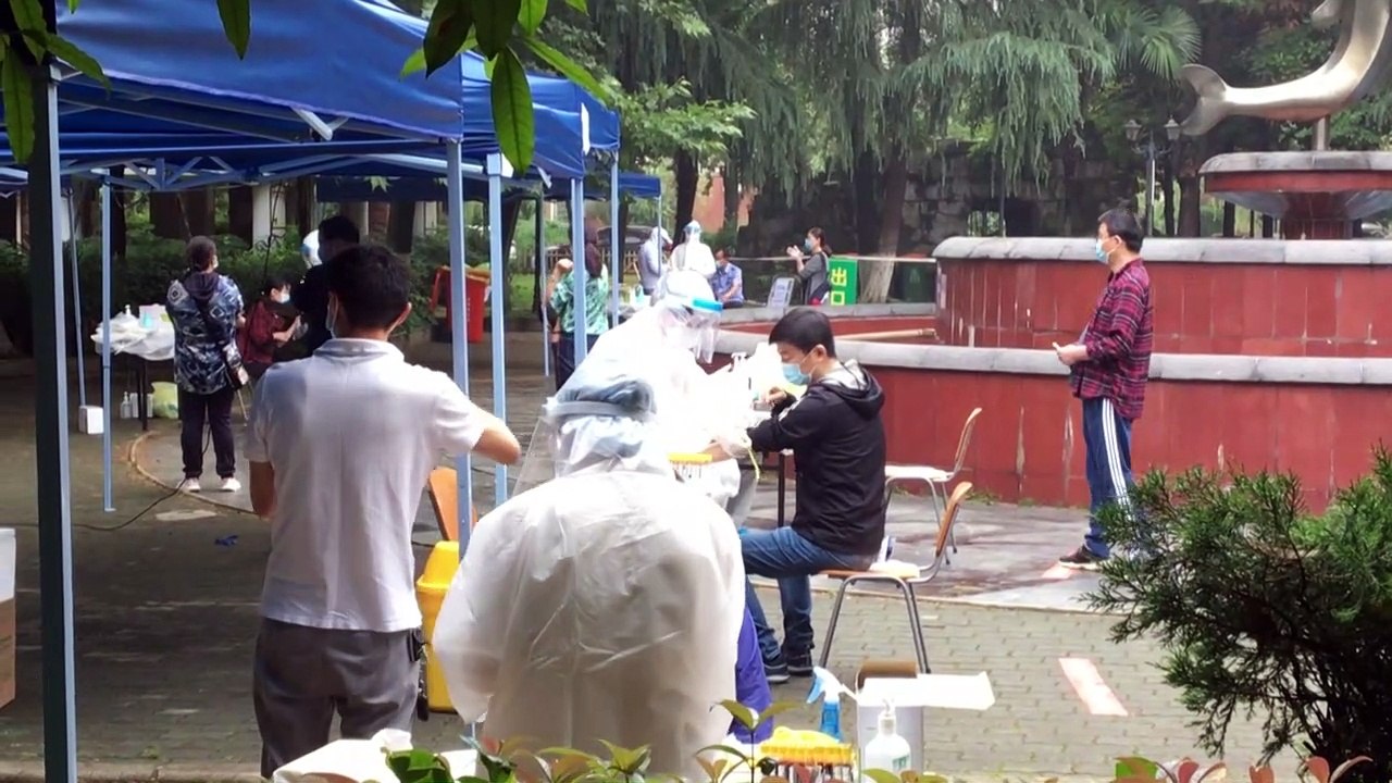 Mais testes em Wuhan