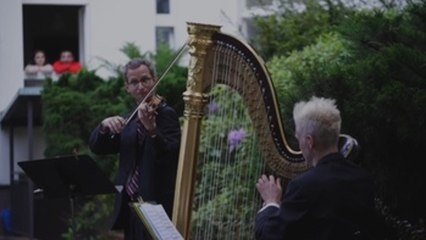 "Si el público no puede venir, nosotros iremos a él", la Staatskapelle arranca ciclo en patios de Be