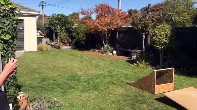 BMX : il défonce la rampe au lieu de sauter dessus !