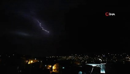 Şanlıurfa'da Şimşekler Gökyüzünü Aydınlattı