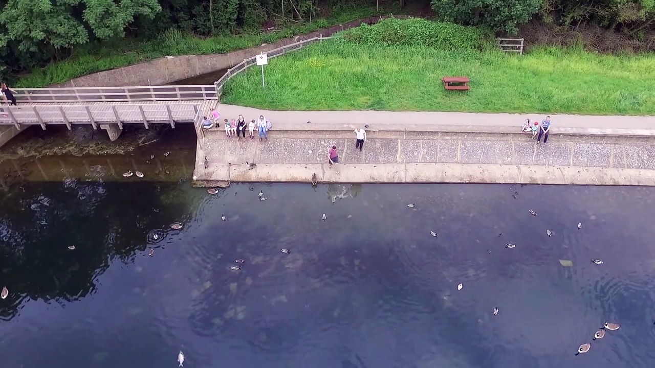 Il réussit à sauver son drone de justesse... Joli