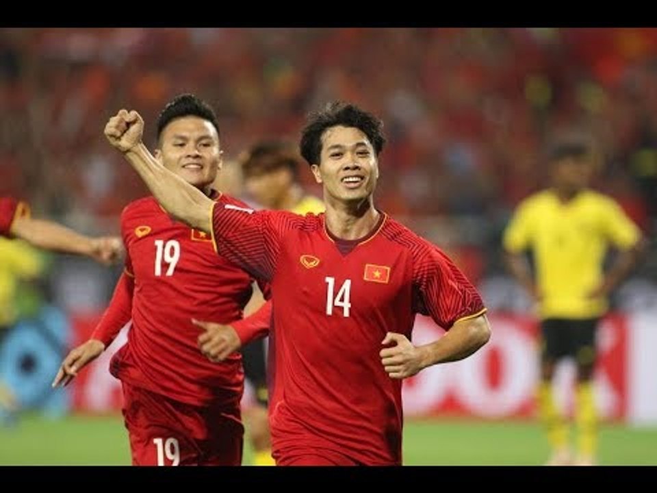 Công Phượng nhanh chân dứt điểm hạ gục thủ thành Malaysia, mở tỉ số cho ĐTVN | HAGL Media