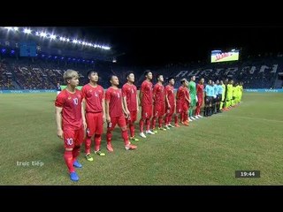 Công Phượng ''HỚ'' 2 lần vì nhầm tên trong phút chào cờ tại chung kết King's Cup 2019