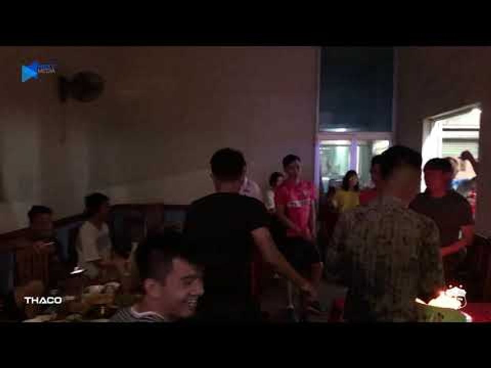 Hồng Duy, trợ lý Kim YeongMok và bác sỹ Xuân Lâm tổ chức sinh nhật ấm áp trước trận đấu với SLNA