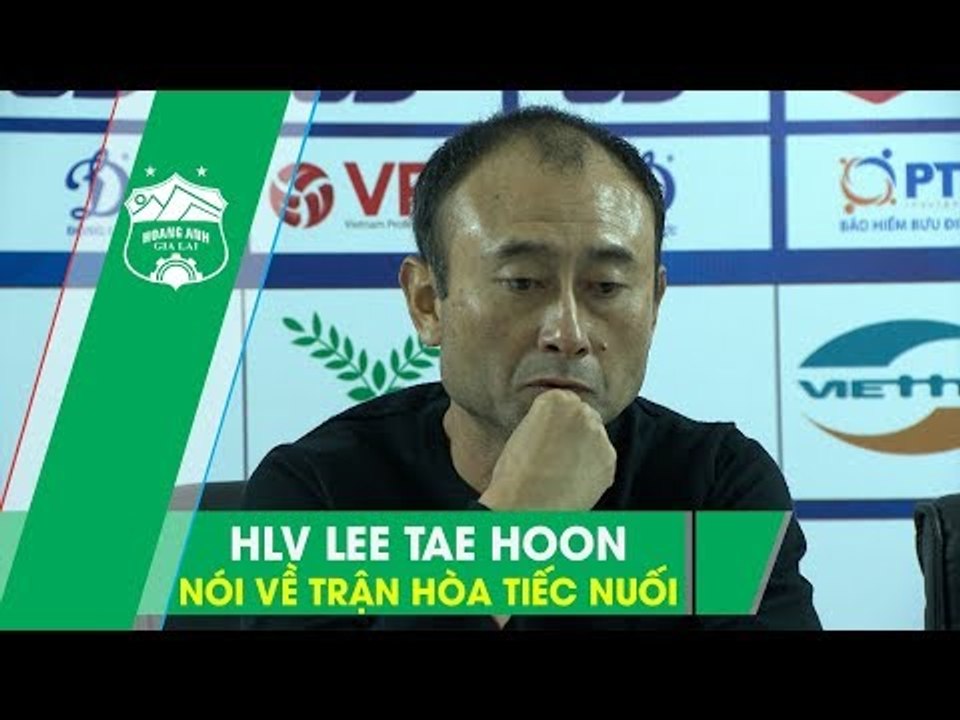 HLV Lee tiết lộ chấn thương của Xuân Trường và biểu hiện lạ của thủ môn Văn Trường l HAGL Media
