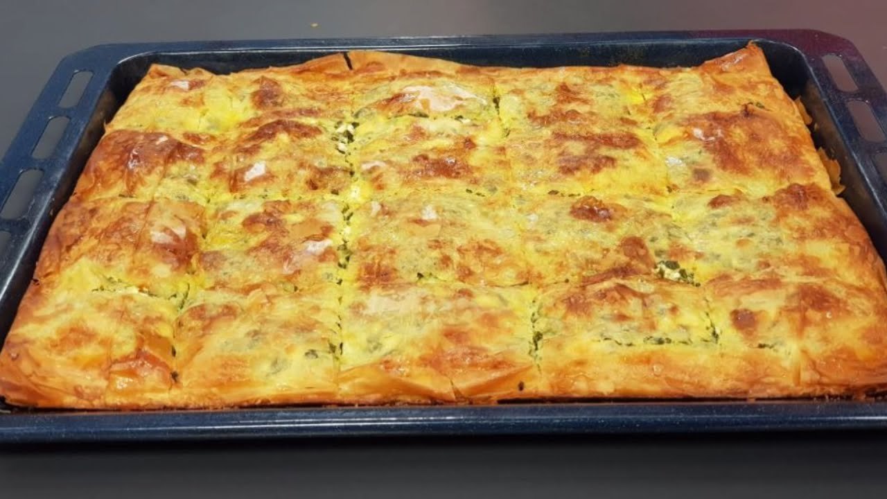 Byrek me qepë të njoma dhe djath nga zonja Vjollca