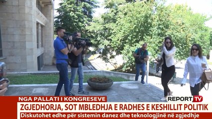 'Zgjedhorja', Këshilli Politik në mbledhjen e paradites, mbërrijnë Hajdari, Bylykbashi e Vasili