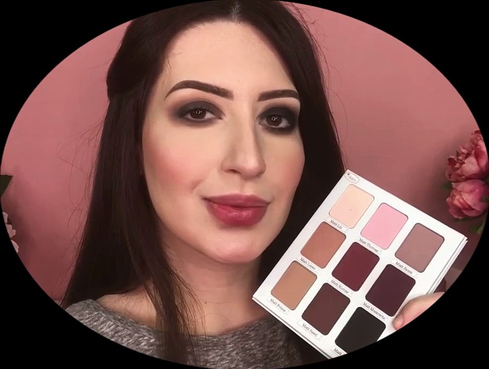 Glam Black Glitter Smokey Eyes -