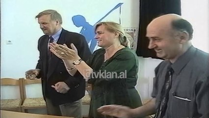Fondacioni “Save the children”, fëmijët me probleme - (11 Maj 2000)