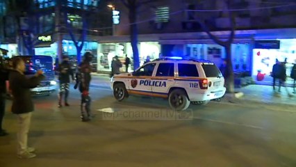 Top News - Tiranë, policia në aksion/ 7 në pranga, 3 të huaj në hetim