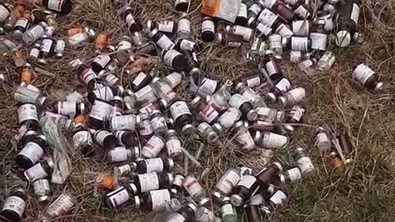 स्वास्थ्य विभाग की लापरवाही, क्वारेंटीन सेंटर क...