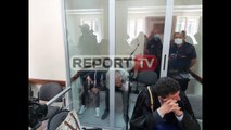 Tiranë, mbulon fytyrën me duar para gjykatës, pamjet e rojes së shkollës që përdhunoi të miturën