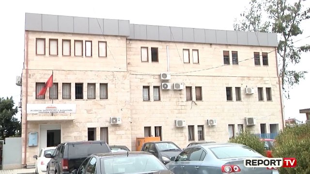 Kadastra e Vlorës që 'ha' drejtuesit/ Largohet nga detyra drejtoresha e komanduar vetëm për 4 ditë
