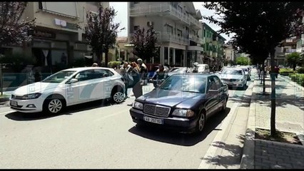 34 VJEÇARI TERRORIZON POLICINE E ELBASANIT, FUTET ME PISTOLETE - News, Lajme - Kanali 7