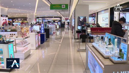 면세점 명품 ‘반값’에 풀렸다…첫날부터 품절 대란