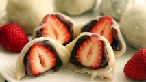 レンジで簡単! いちご大福の作り方 冷めてももちもち～Strawberry Daifuku Mochi Easy Recipe｜HidaMari Cooking