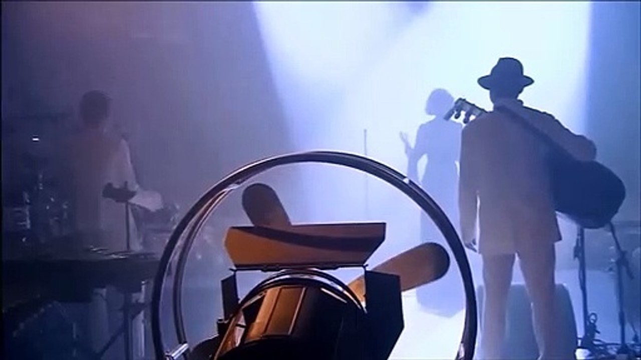 Arielle Dombasle (live) — “Amapola” | (From “Arielle Dombasle : En Concert À L'Olympia”) — BRUNO COQUATRIX | { Édiion Collector }