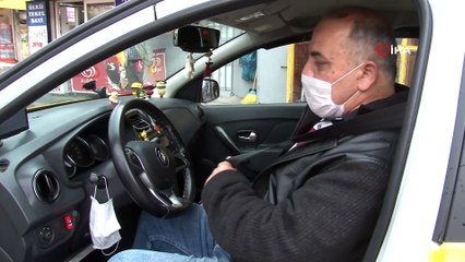 Taksiciden örnek davranış: Aracında unutulan 60 bin lirayı sahibine teslim etti