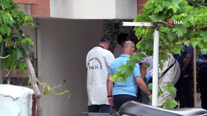 Emlakçı, evinde tabancayla vurulmuş halde bulundu