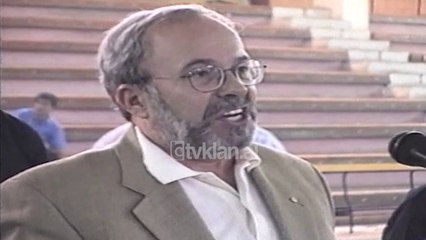 Kryesocialisti Nano për mitingun e Berishës në Vlorë - (14 Maj 2000)