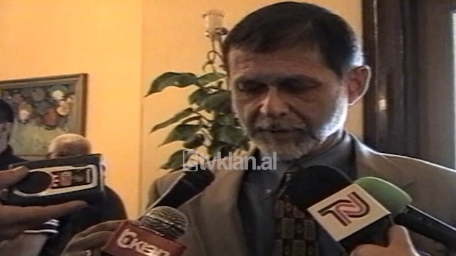 Ambasadori Limpreht për mitingun e Berishës - (15 Maj 2000)