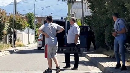 Një person kërcënon policinë me armë, RENEA dhe FNSH ‘zbarkojnë’ në Kamëz