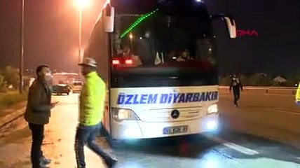 Yolda koronavirüs taşıdığı öğrenilen kadın aynı otobüsle hastaneye kaldırılarak tüm yolculara zorunlu test yapıldı
