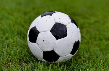 Who are the top 5 highest-earning male footballers in the world?