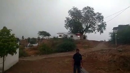 मौसम ने बदला रूप, हवा के साथ बारिश शुरू