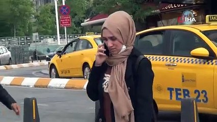 Taksim’de ayağı kırılan köpek için seferber oldular