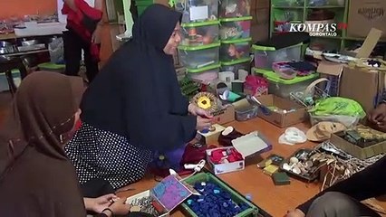 Unik ! Souvenir Bros Karawo Berbahan Dasar Limbah